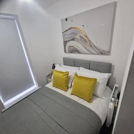 Spacious Luxurious Serviced 4 Maison d'hôtes Sheffield